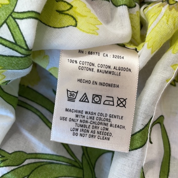 HD in Paris Anthro sheer floral lace top - Picture 5 of 7